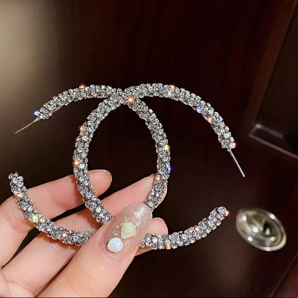 🌟 Rhinestone Crystal Big Hoop Earrings - Picture 4 of 6